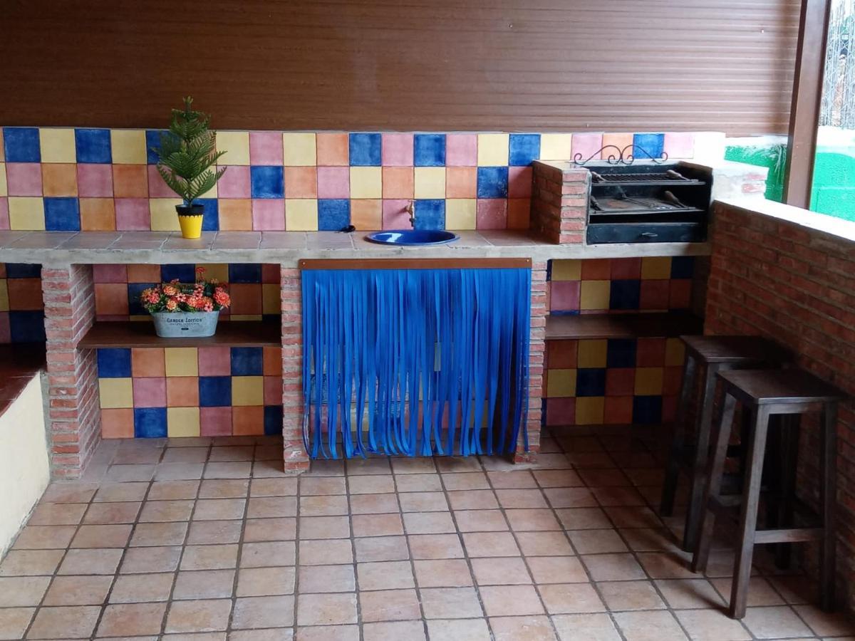Casa Rural “Las Espinosas” فيلانويفا ديل ترابوكو المظهر الخارجي الصورة