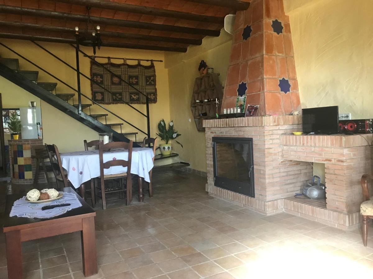 Casa Rural “Las Espinosas” فيلانويفا ديل ترابوكو المظهر الخارجي الصورة