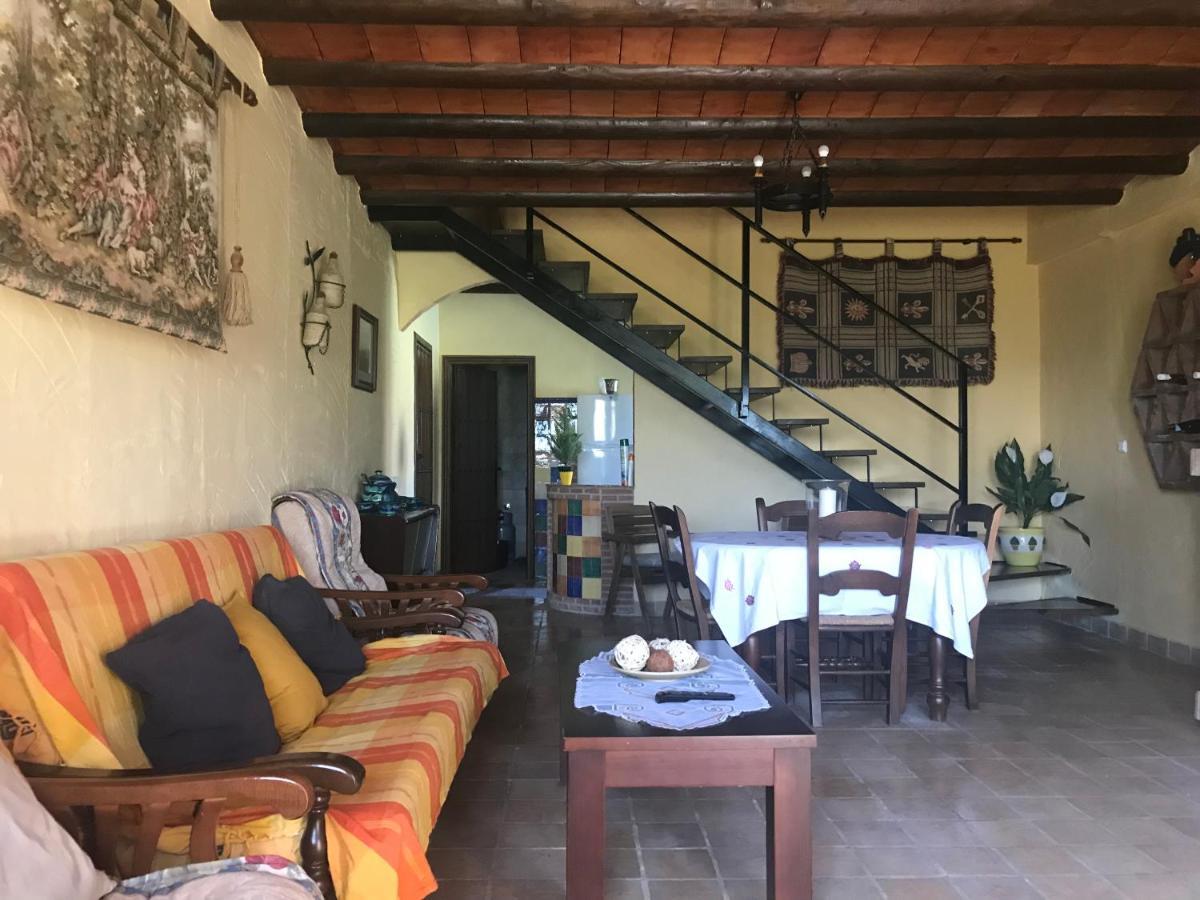 Casa Rural “Las Espinosas” فيلانويفا ديل ترابوكو المظهر الخارجي الصورة